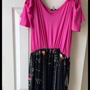 Full length maxi dress with pockets! New with tags